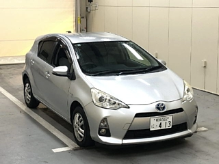 TOYOTA AQUA 2013