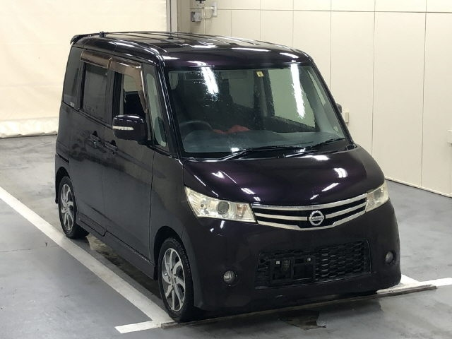 NISSAN ROOX 2010