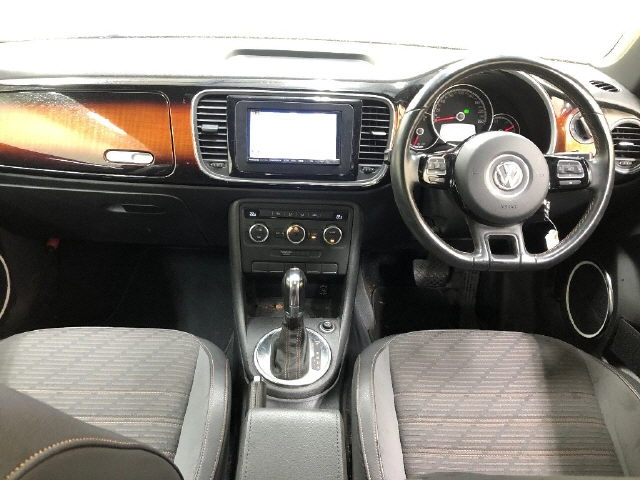 VOLKSWAGEN THE BEETLE 2013