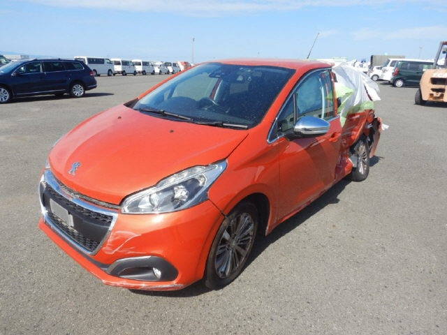 PEUGEOT 208 2016