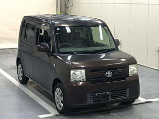TOYOTA PIXIS SPACE 2013