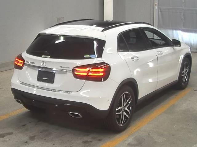 MERCEDES BENZ GLA CLASS 2018