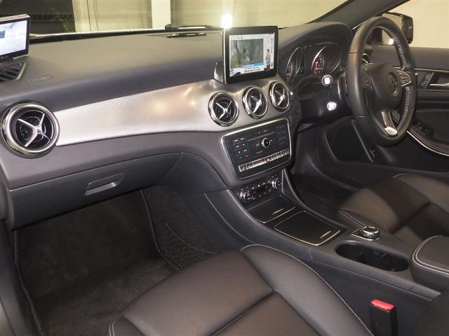 MERCEDES BENZ GLA CLASS 2018