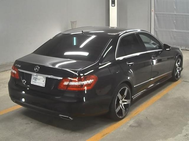 MERCEDES BENZ E CLASS 2010