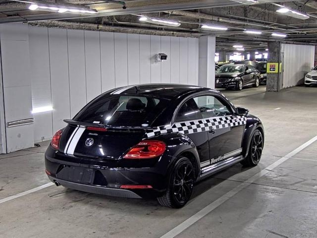 VOLKSWAGEN THE BEETLE 2013