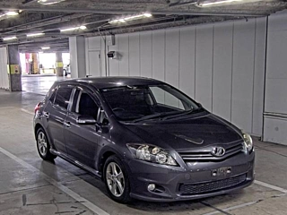 TOYOTA AURIS 2010
