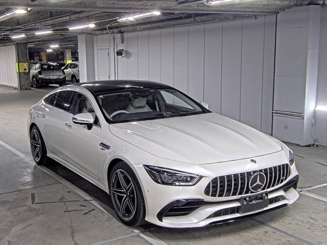 MERCEDES BENZ AMG 2020