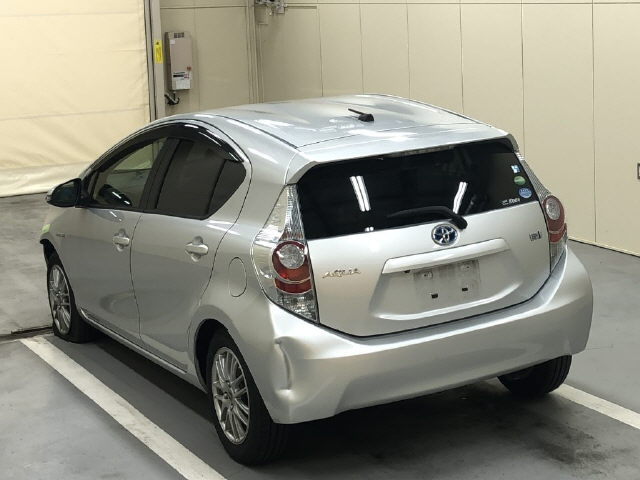 TOYOTA AQUA 2012