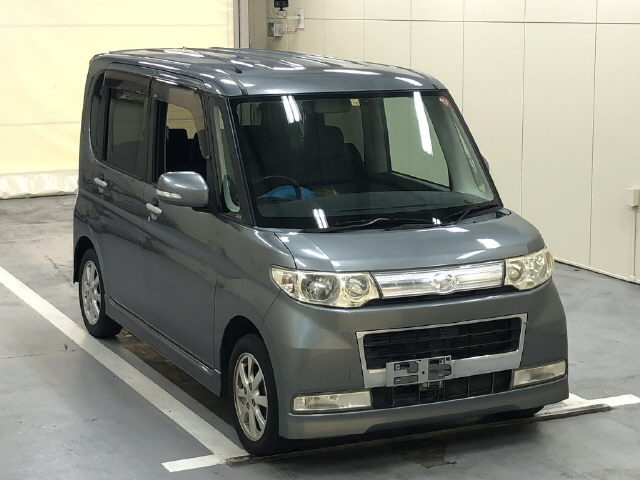 DAIHATSU TANTO 2009