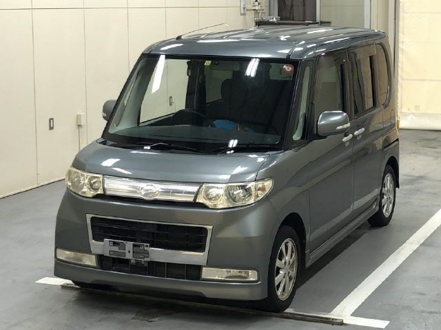 DAIHATSU TANTO 2009