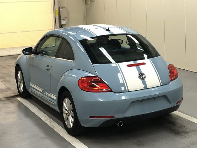 VOLKSWAGEN THE BEETLE 2013