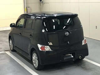 TOYOTA BB 2011