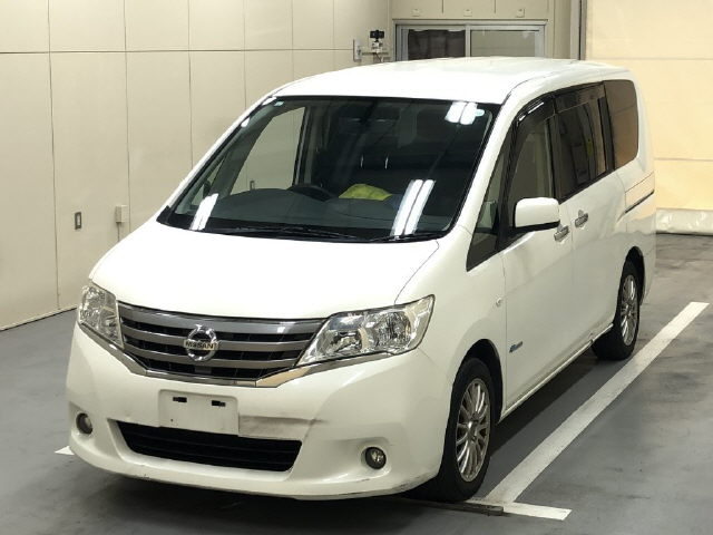NISSAN SERENA 2013