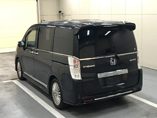 HONDA STEP WAGON 2011