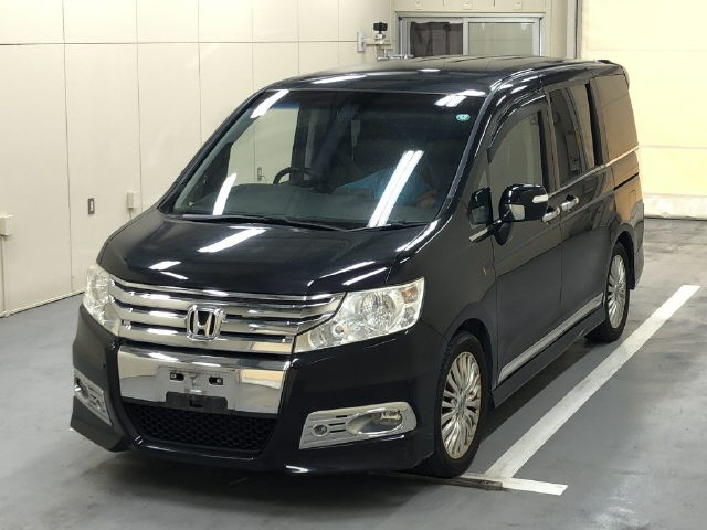 HONDA STEP WAGON 2011