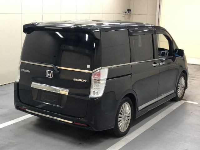 HONDA STEP WAGON 2011