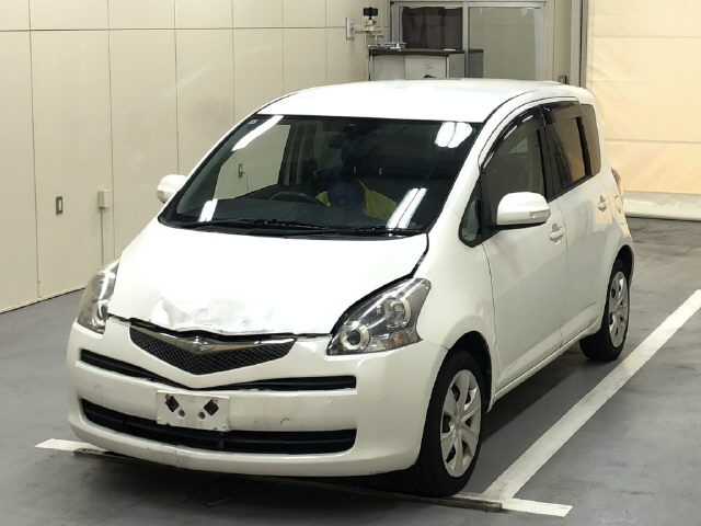 TOYOTA RACTIS 2010
