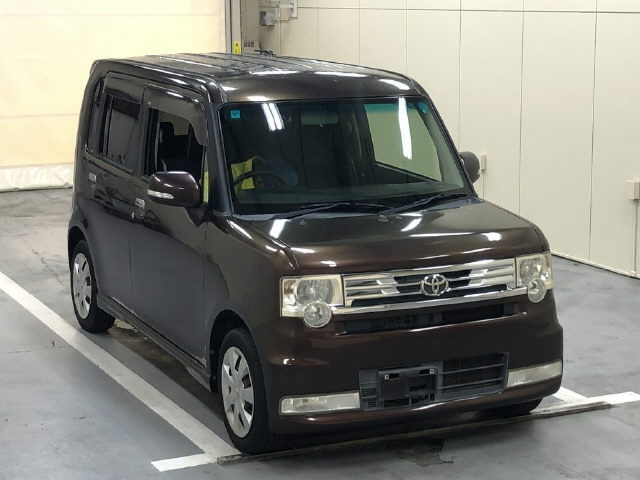 TOYOTA PIXIS SPACE 2013