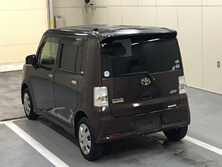 TOYOTA PIXIS SPACE 2013