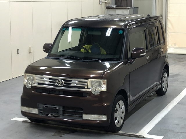 TOYOTA PIXIS SPACE 2013