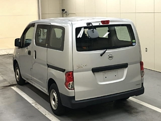 NISSAN NV200 2017