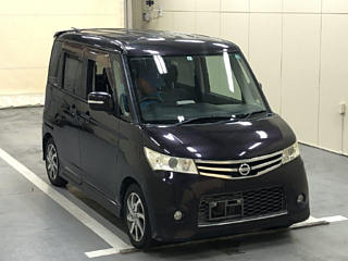 NISSAN ROOX 2011