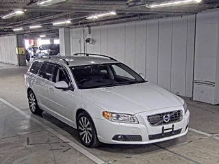 VOLVO V70 2013