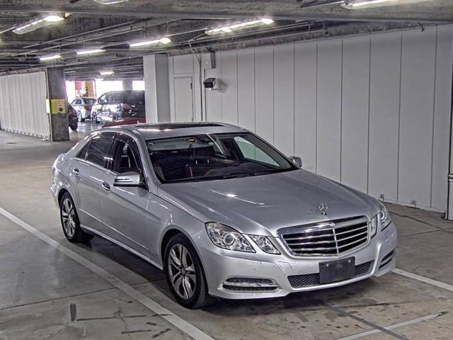 MERCEDES BENZ E CLASS 2009