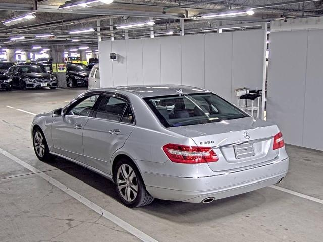 MERCEDES BENZ E CLASS 2009
