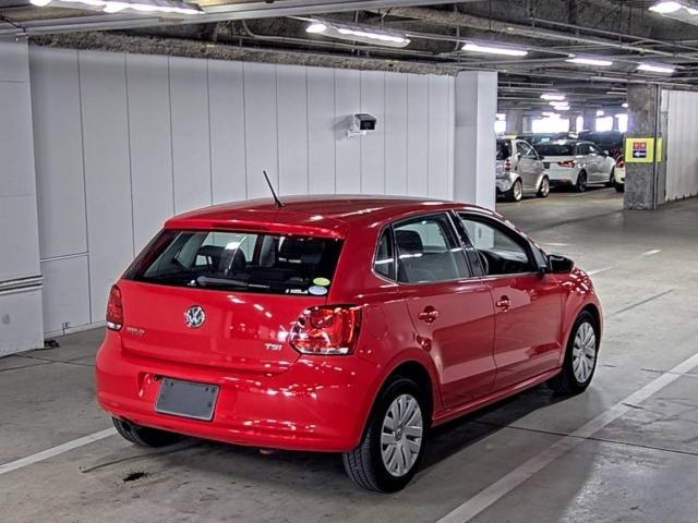 VOLKSWAGEN POLO 2011