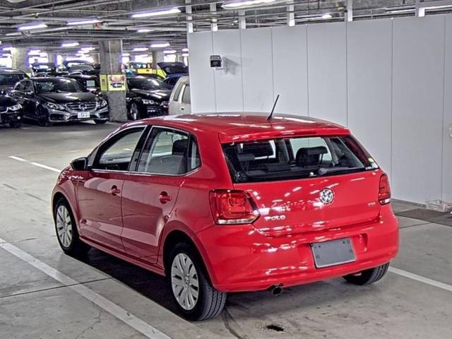 VOLKSWAGEN POLO 2011