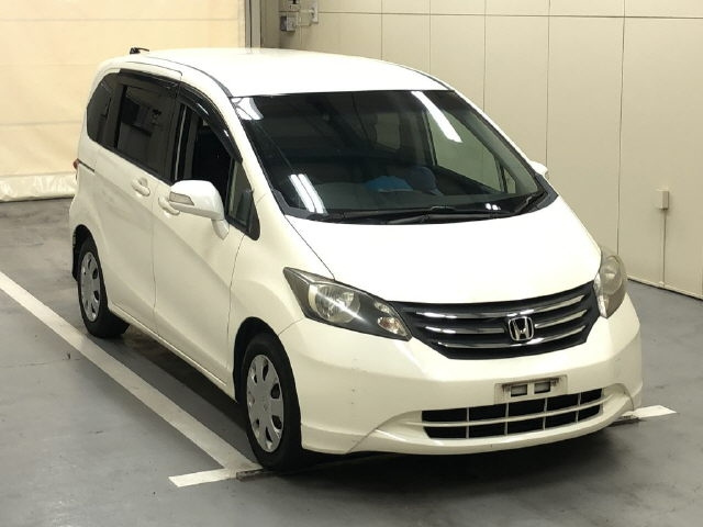 HONDA FREED 2011