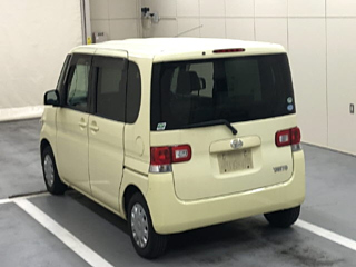 DAIHATSU TANTO 2009
