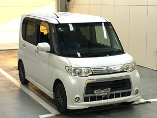 DAIHATSU TANTO 2012