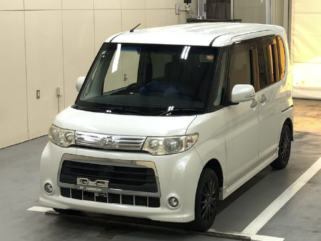 DAIHATSU TANTO 2012