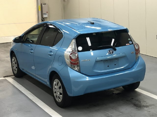 TOYOTA AQUA 2014