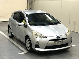TOYOTA AQUA 2013