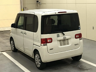 DAIHATSU TANTO 2010