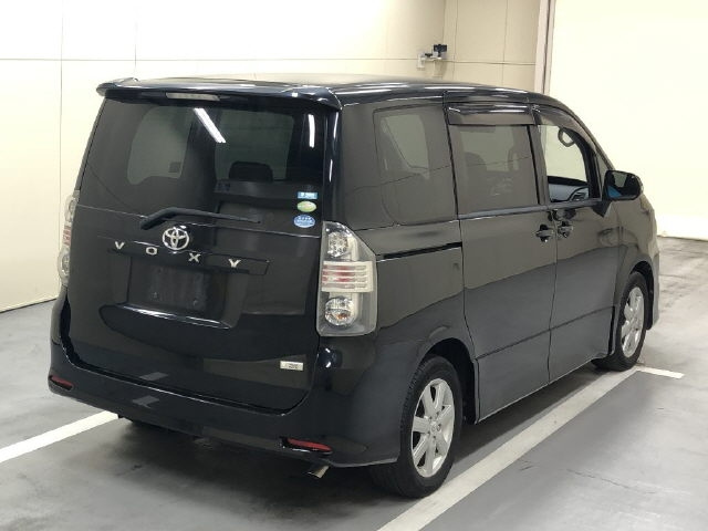 TOYOTA VOXY 2008