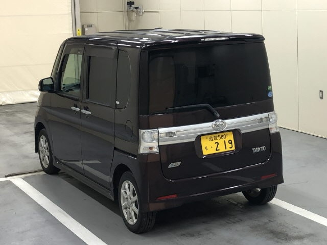 DAIHATSU TANTO 2013