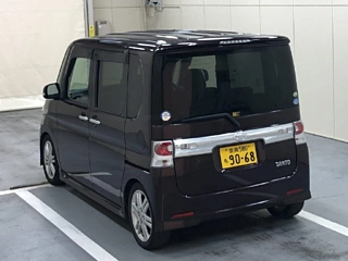 DAIHATSU TANTO 2010
