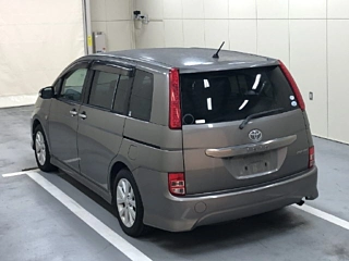 TOYOTA ISIS 2008