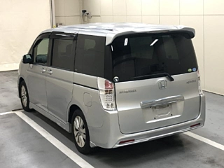 HONDA STEP WAGON 2010
