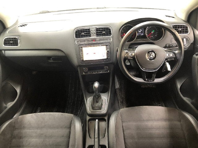 VOLKSWAGEN POLO 2017