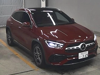 MERCEDES BENZ GLA CLASS 2023