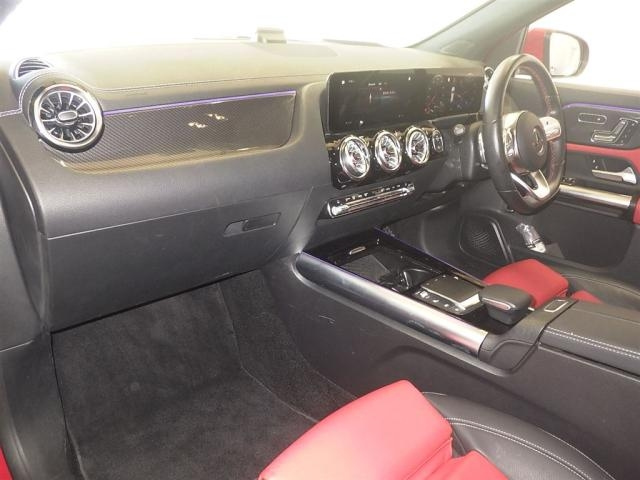 MERCEDES BENZ GLA CLASS 2023