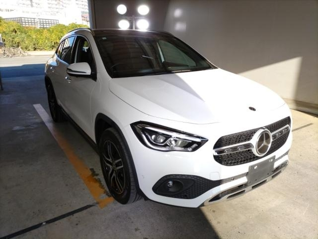 MERCEDES BENZ GLA CLASS 2020