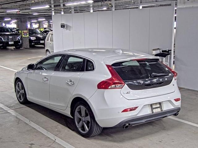 VOLVO V40 2013