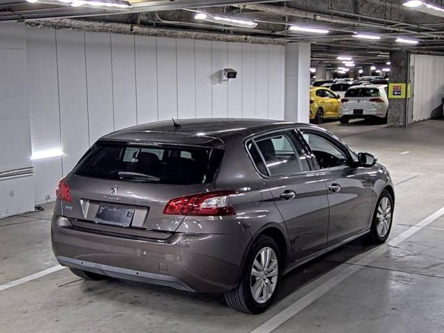 PEUGEOT 308 2015