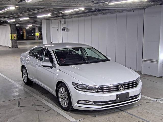 VOLKSWAGEN PASSAT 2016